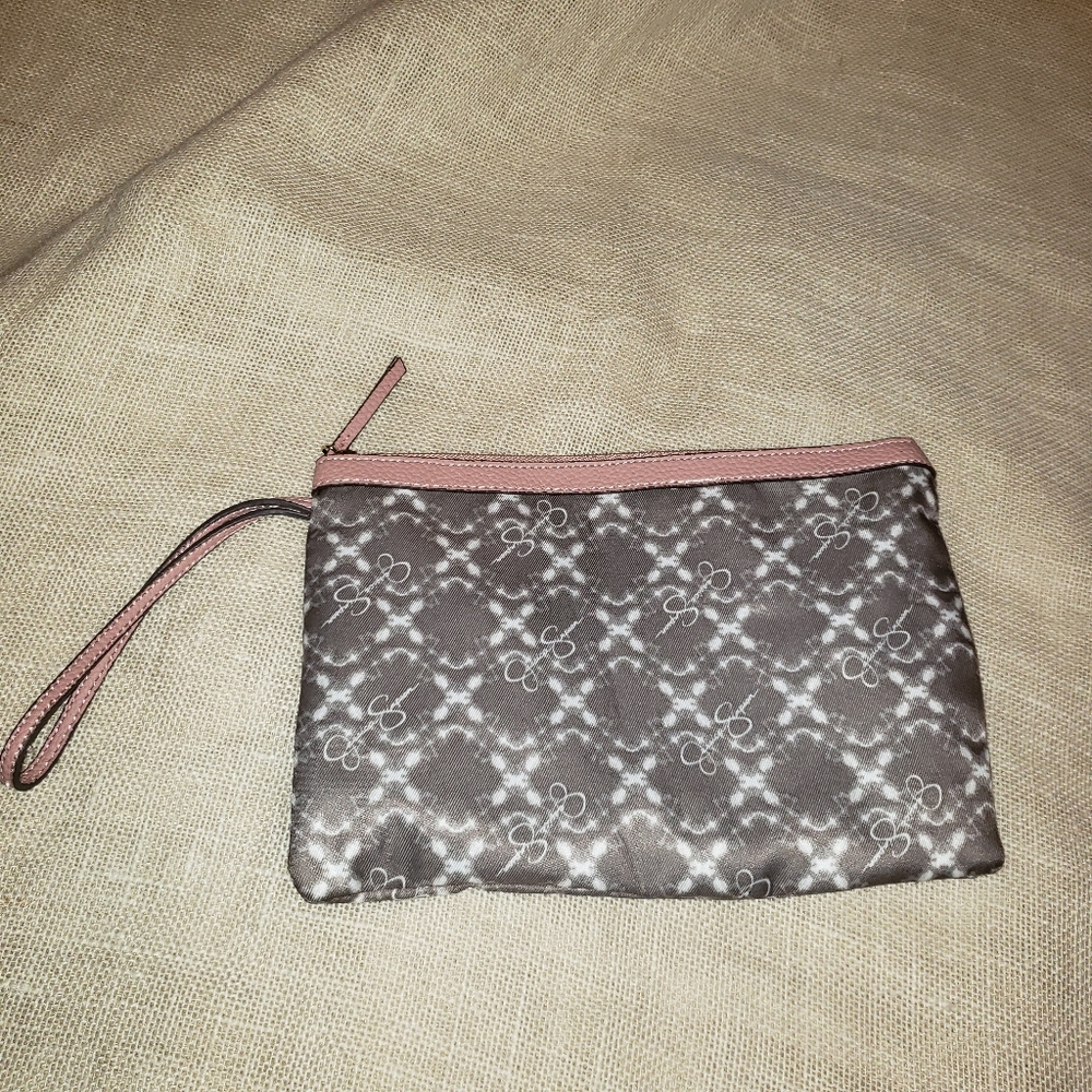 Jessica Simpson Travel Cosmetic Clutch